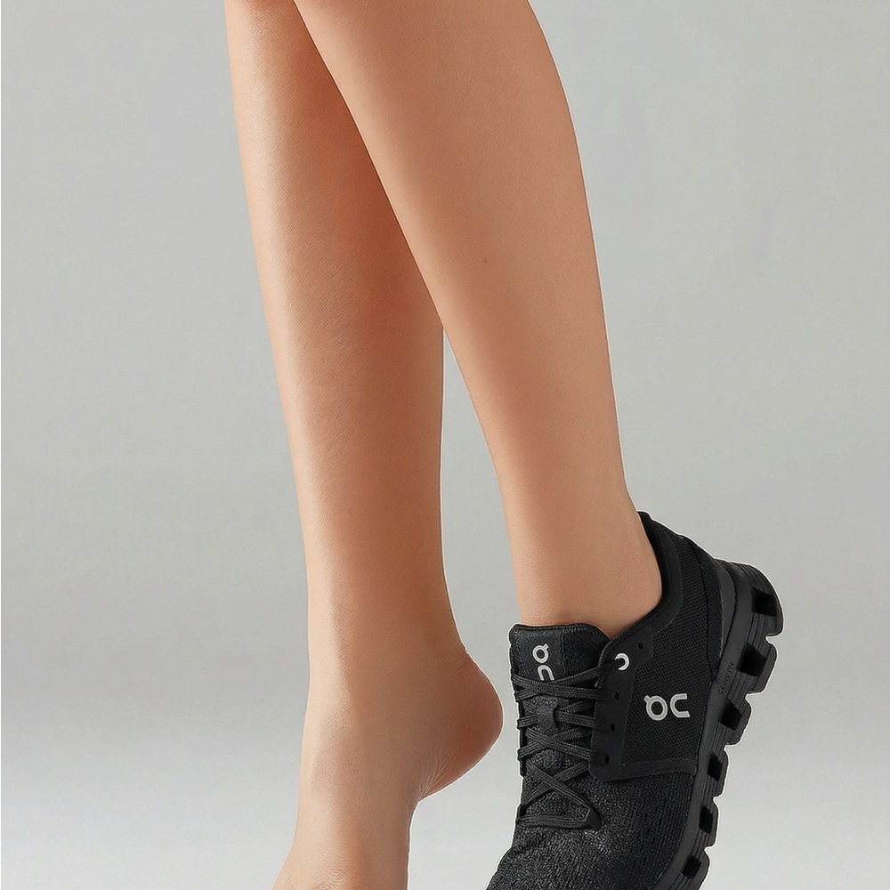 On Cloud X Women's Size 9.5. New in box. Black on Black - Picture 12 of 12